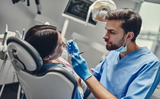 В Ростовской области самым высокооплачиваемым специалистом стал врач-стоматолог 