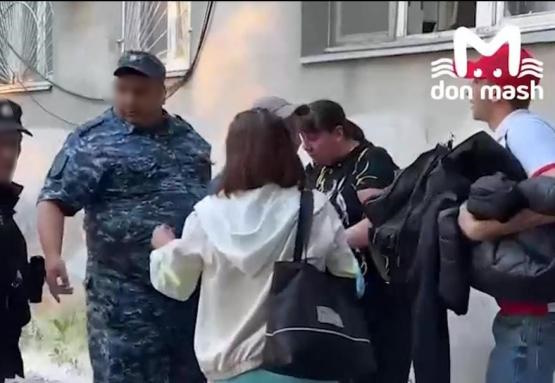 Власти Ростова категорически запретили «наримановцам» забирать свои вещи из разрушенного дома из-за опасности обрушения  