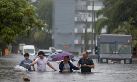 Губернатор ДеСантис объявил в штате Флорида режим ЧС из-за наводнения