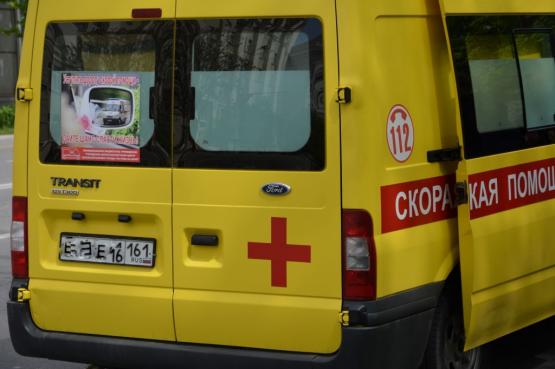 В Ростове автобус сбил 19-летнюю девушку в наушниках