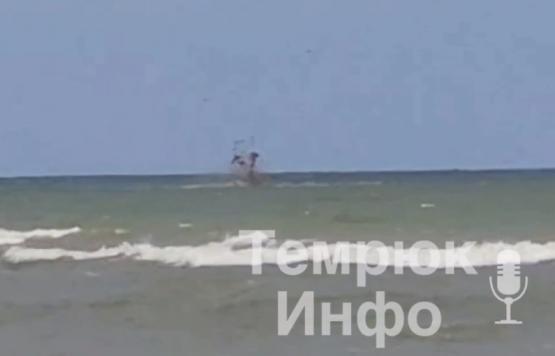 Туристы сняли на видео извержение грязевого вулкана в Азовском море