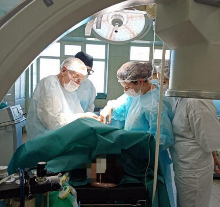 Ростовские хирурги провели уникальную операцию младенцу с расщелиной грудины